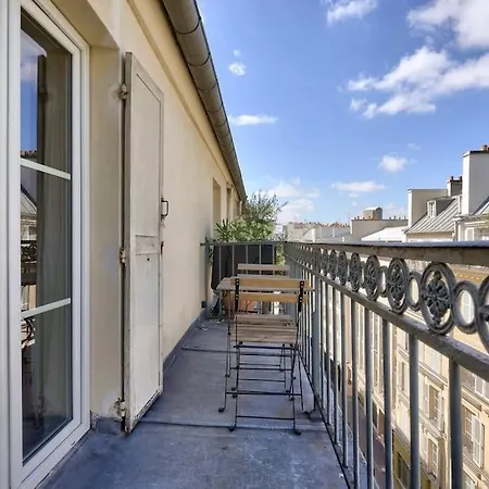 Superbe T2 Avec Balcon Proche Du Musee De La Vie Romantique Parigi